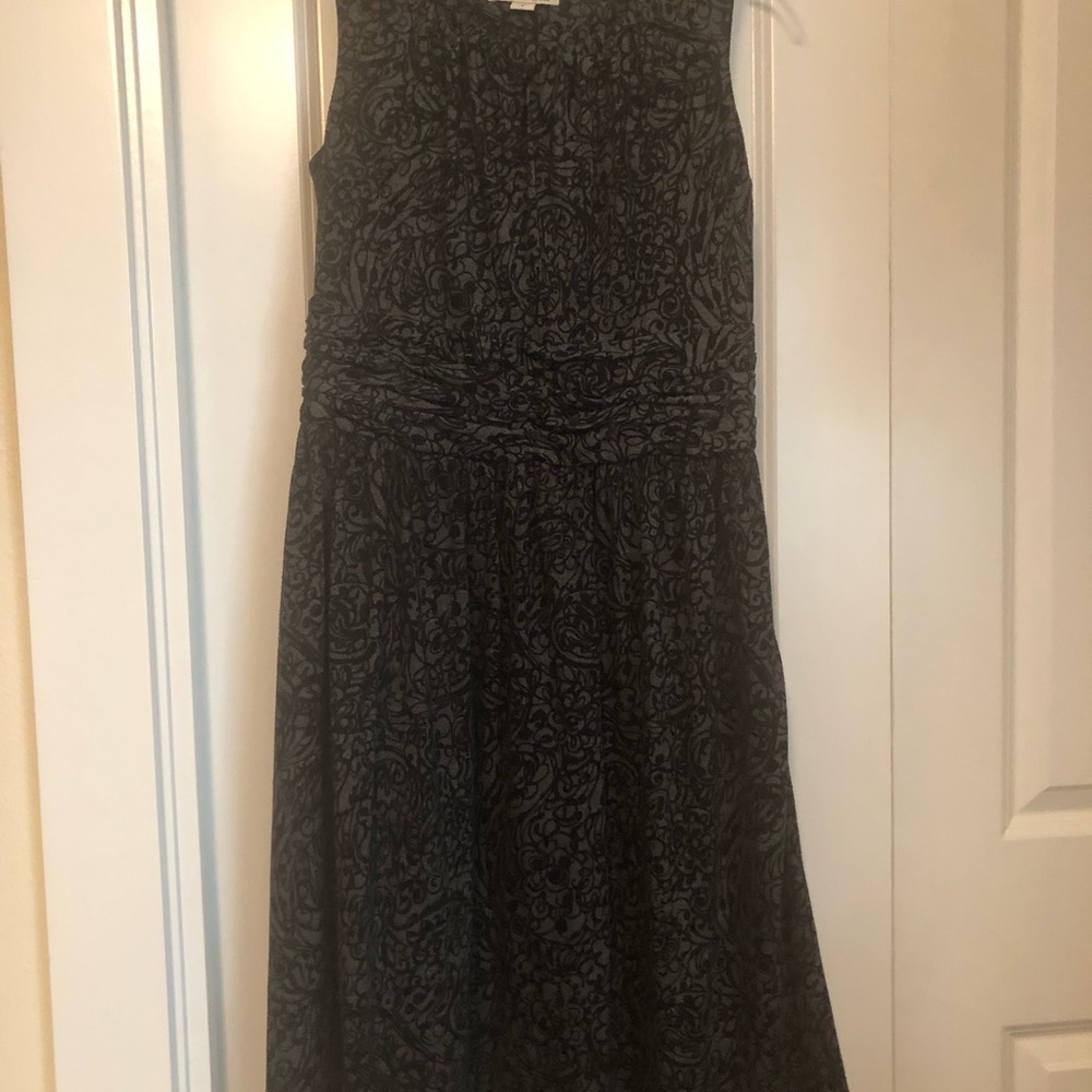 Sleeveless Grey and Black Dress